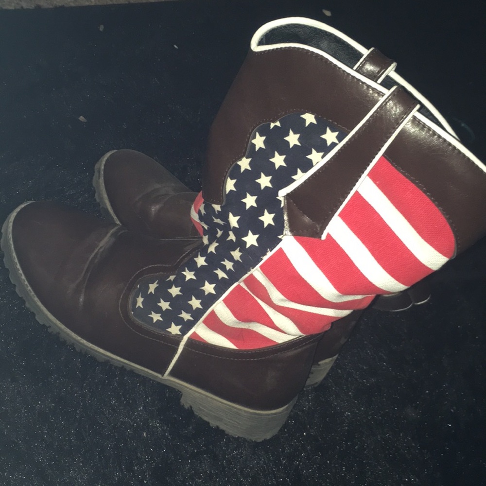 Size 10 Women’s Boots